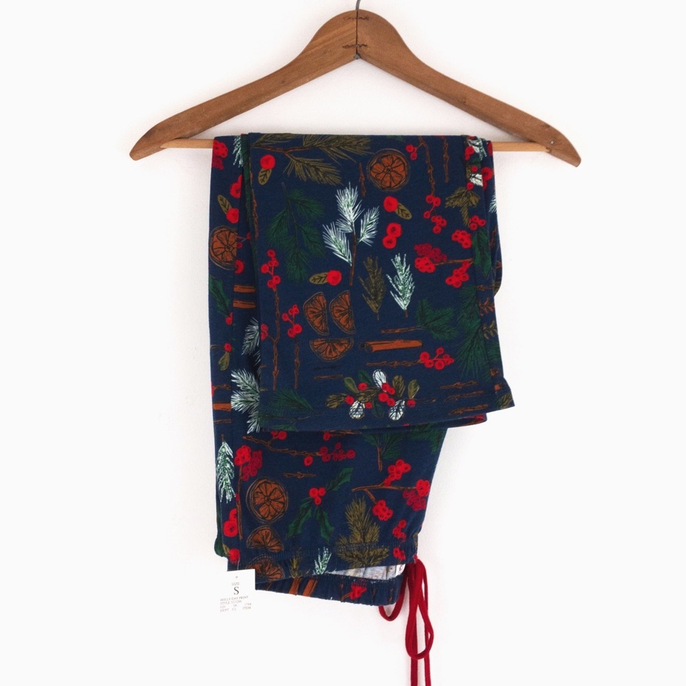 Gilligan & O’Malley • Holly Days Sleep Pant - Picture 8 of 9